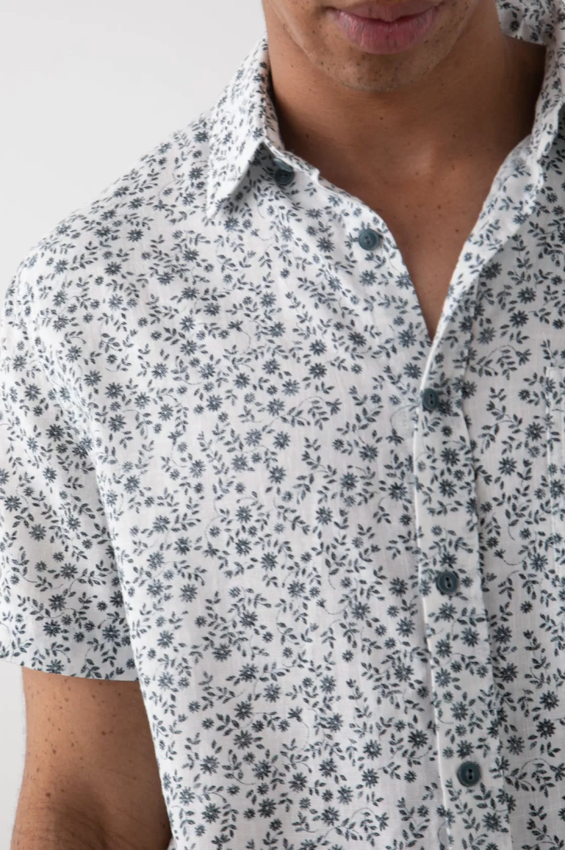 Rails FAIRFAX SHIRT - CREEPING IVY WHITE BLUE | Shirts