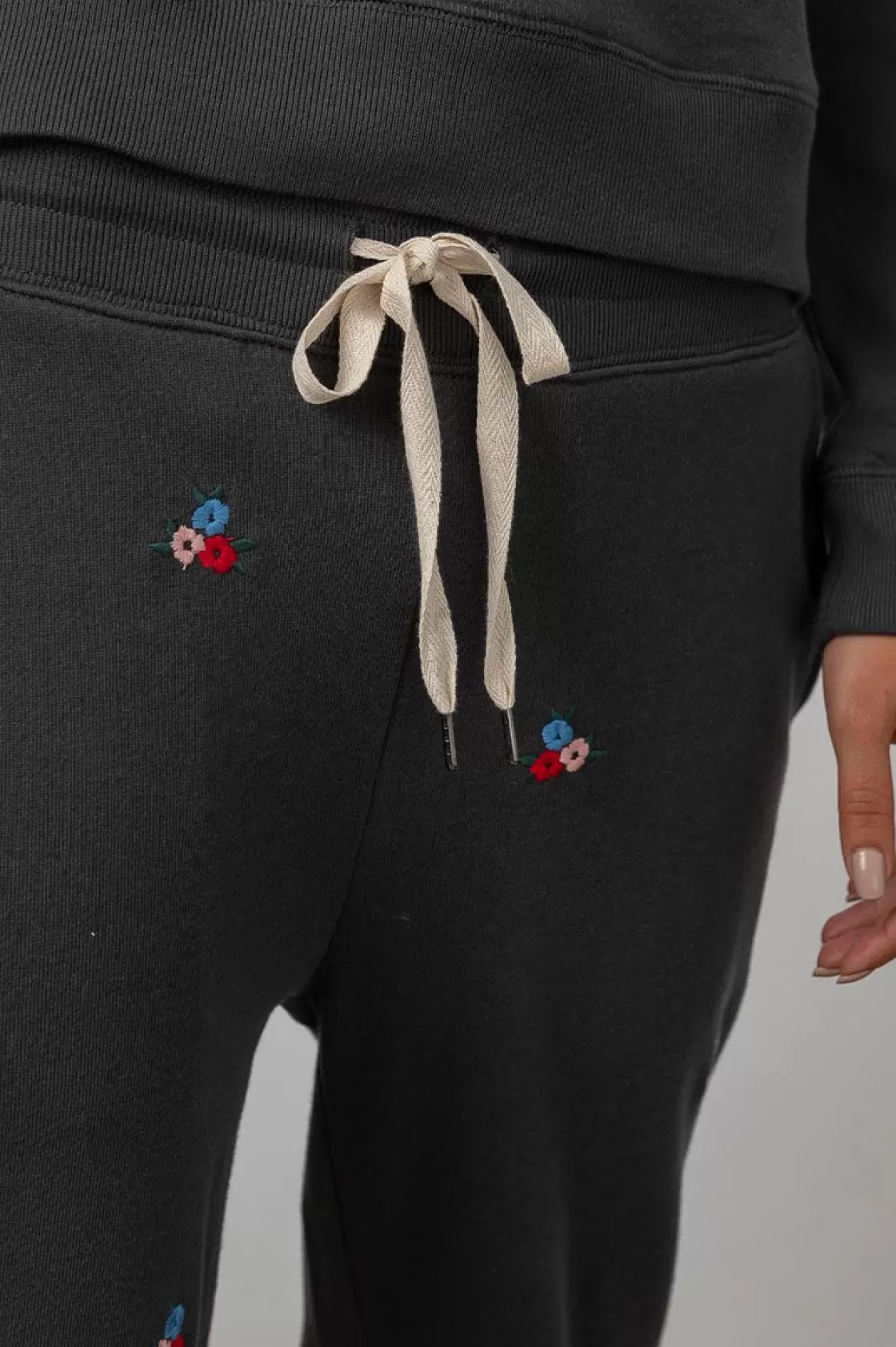 Rails OAKLAND SWEATPANT - VINTAGE BLACK FLOWER BUDS | Women Pants & Shorts | Lounge